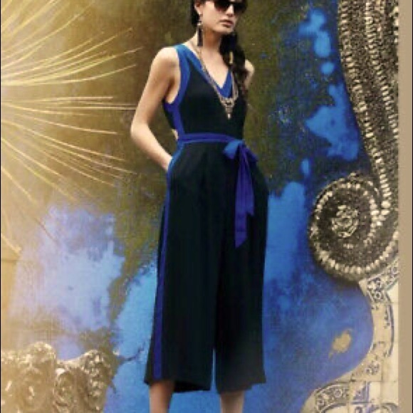 NWT cropped cutout jumpsuit Anthropologie size 8 - Picture 1 of 9